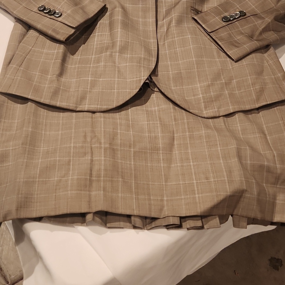 Brooks Brothers Beige Checkered Blazer Suit 100% Wool - Picture 3 of 6